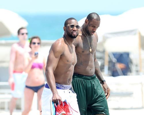 火箭全场比鹈鹕多17个篮板，最多领先25分的情况下惨遭逆转（火箭篮板多17个，最多领先25分仍遭鹈鹕翻盘）