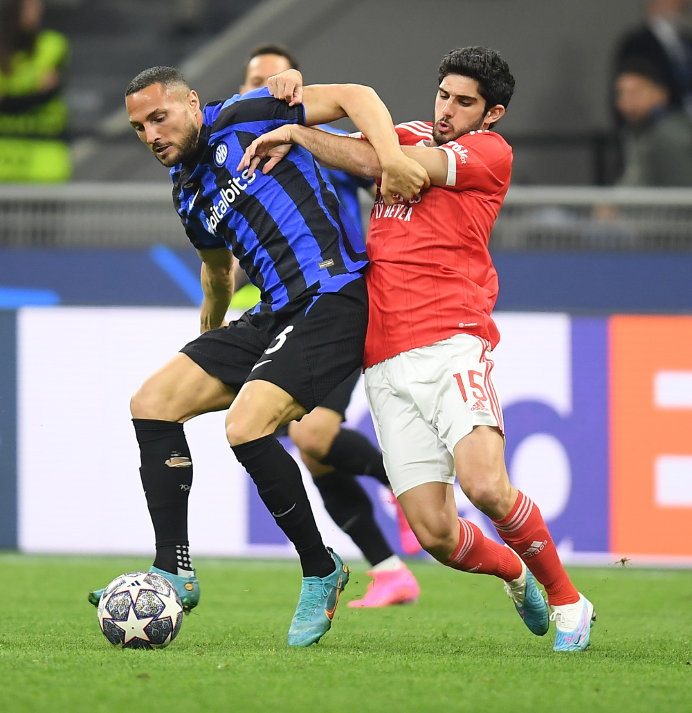 拉布亚德发文告别英博，队友马莱莱、马马杜送上祝福（拉布亚德社媒告别英博，马莱莱与马马杜送上祝福）