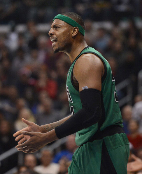 世欧预半场：萨内双响，格纳布里破门，德国4-0斯洛伐克（半场战报：萨内梅开二度，格纳布里建功，德国4-0领先斯洛伐克）