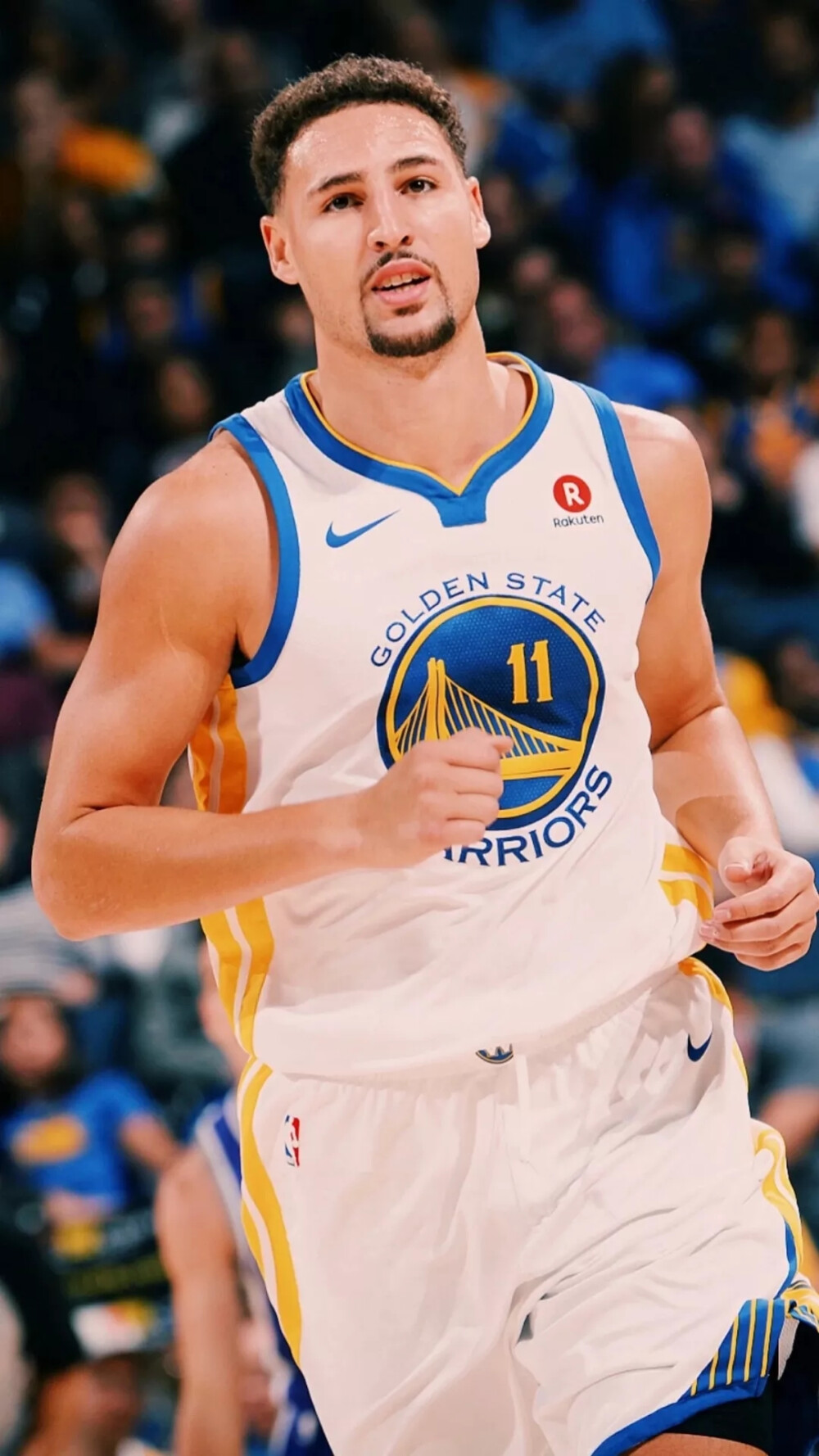 国足官方祝福魏祥鑫：期待以后为中国足球贡献更多力量（国足官方向魏祥鑫送上祝福：期盼其未来为中国足球再立新功）