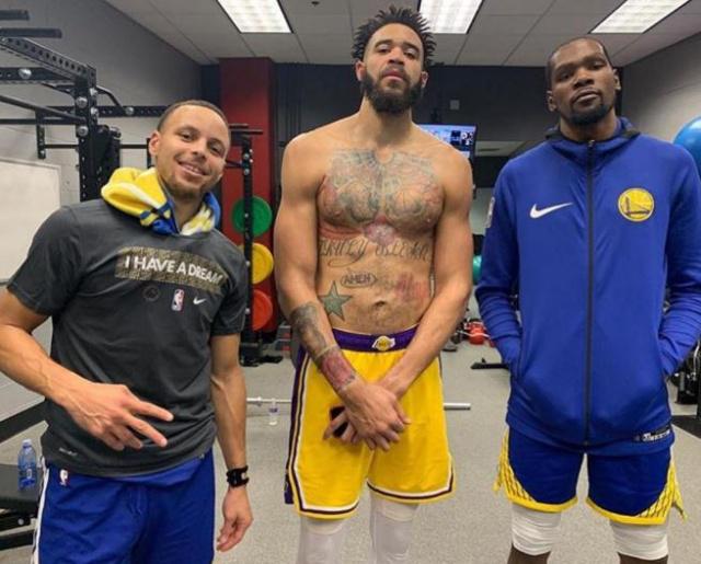 中国-西班牙商务论坛在成都举行，中足联理事长李克敏参加活动并发言（中西商务论坛在成都举办，中足联理事长李克敏出席并致辞）