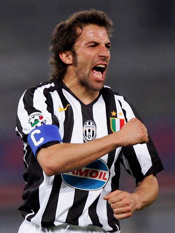 詹姆斯关键助攻锁定胜利（詹姆斯最后时刻妙传奠定胜局）