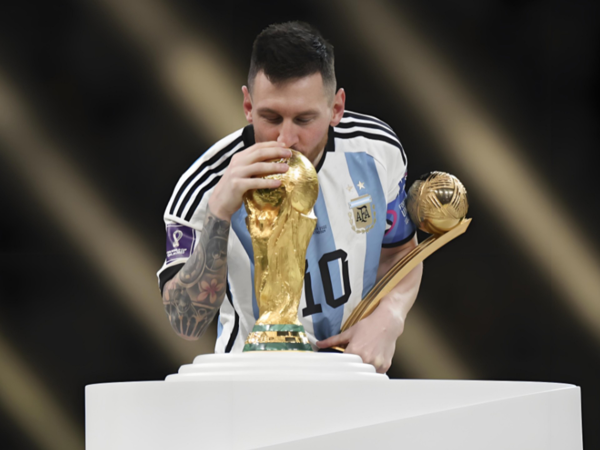 德甲战报：洛孔加破僵，拉尔森扳平，汉堡1-1法兰克福（德甲快讯：洛孔加先拔头筹，拉尔森扳平，汉堡1-1战平法兰克福）