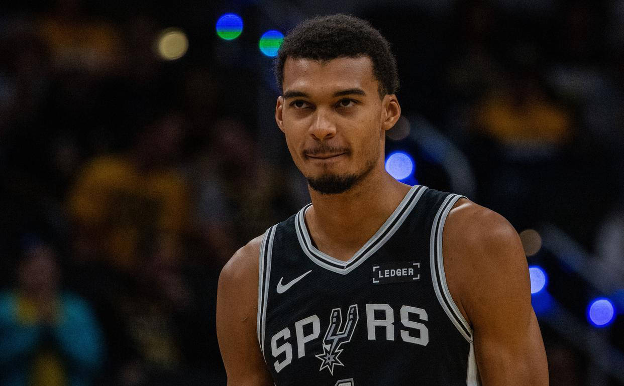 尤文官方：加蒂右膝内侧半月板受伤，将接受手术（尤文官宣：加蒂右膝内侧半月板受伤，将接受手术治疗）