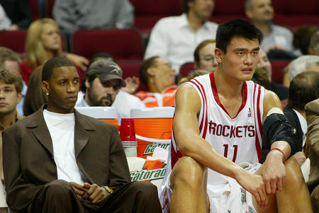 英超半场：沃尔特马德挑射破门，纽卡暂3-0埃弗顿（英超半场战报：沃尔特马德挑射建功，纽卡暂以3-0领先埃弗顿）