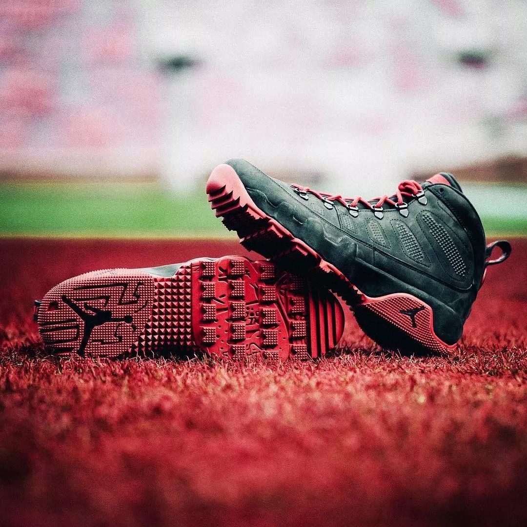 英超赛场亮点：利物浦逆转曼联,（英超焦点战：利物浦完成逆转击败曼联）