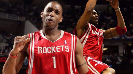 本泽马谈C罗：场上见面很冷淡？我们在更衣室已拥抱过了（本泽马回应与C罗场上显冷：更衣室里我们早已相拥）