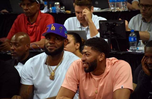 湖人遭遇大麻烦了！名嘴杨健：球可以输，但不能场场这样输（湖人麻烦大了！杨健点评：可以输，但别每场都这么输）