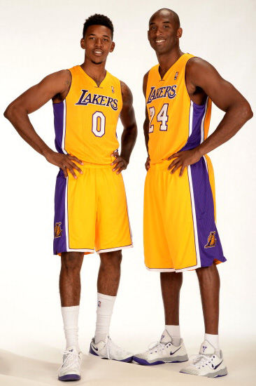 小贝：我希望梅西退役后住在迈阿密，但他说只想住诺坎普附近（贝克汉姆：盼梅西退役后住迈阿密，梅西则表示只想住在诺坎普附近）