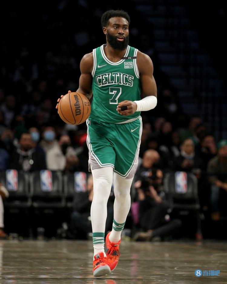 回顾比赛过程，上海队外线火力全开（复盘全场，上海队三分如雨）