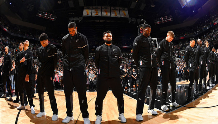 天妒英才，国米旧将范赫斯登转投西协甲后生涯第三度遭遇ACL受伤（命途多舛：前国米后卫范赫斯登转战西协甲后生涯第三次十字韧带重伤）