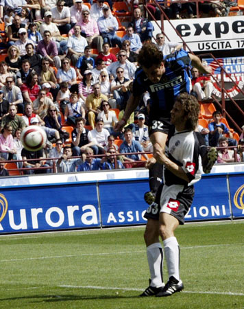 伊斯科：梦想能代表西班牙出战世界杯，但现在需先好好康复（伊斯科：渴望为西班牙出战世界杯，当前首要任务是康复）