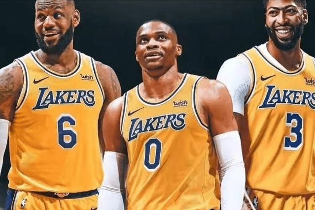 皇马球员身价虚高？居莱尔9000万欧引争议 德转解释贝林身价过高（皇马身价被高估？居莱尔9000万欧惹争议，德转回应贝林厄姆估值偏高）