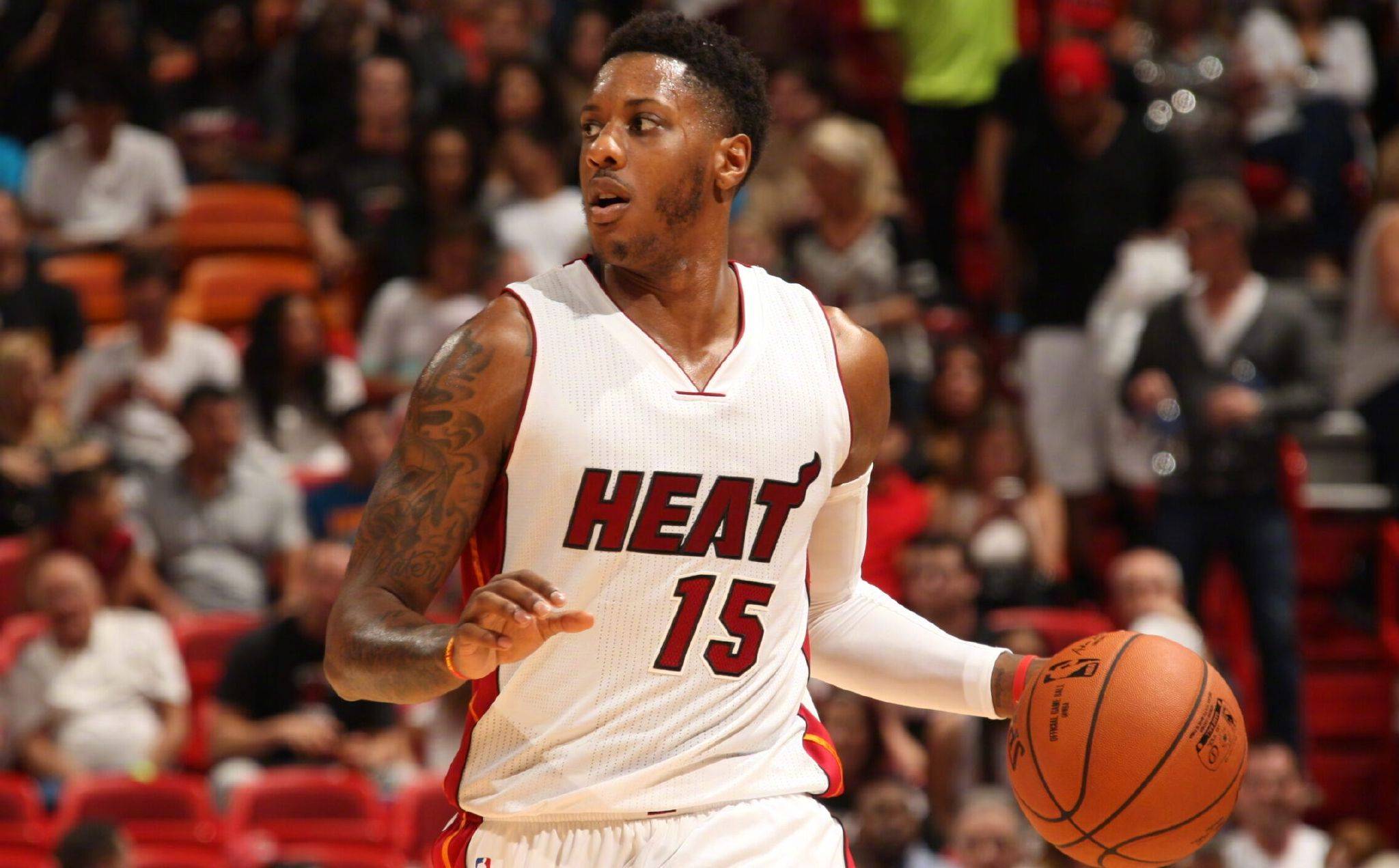 上港亚冠生死战！带蒋光太出征柔佛，是后防救星还是烟雾弹？（上港亚冠背水一战，蒋光太随队征战柔佛：后防定海神针还是烟雾弹？）