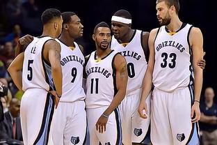 子弹官方：利伯蒂生病缺席今日对阵36人，德弗斯代替其出战（子弹队官宣：利伯蒂因病缺席今日战36人，德弗斯顶替出战）