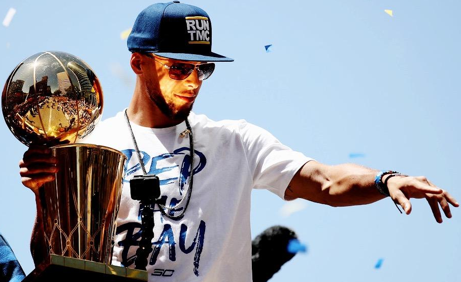 莫雷托：巴萨正在密切关注格里马尔多，药厂不想把他卖给拜仁（莫雷托：巴萨紧盯格里马尔多，勒沃库森无意将其卖给拜仁）